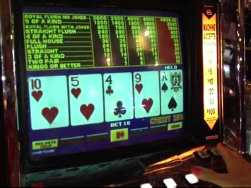 Video poker machine game screen